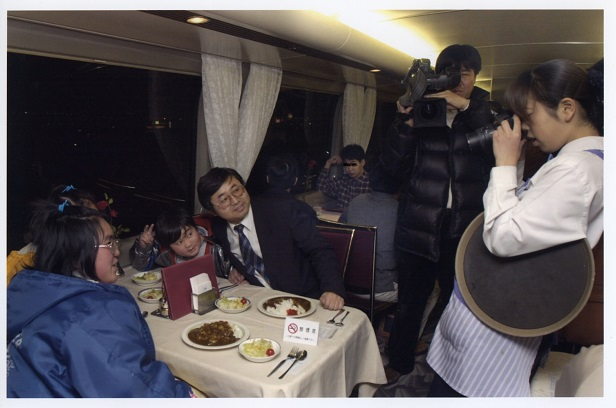 写真(3)食堂車_記念写真.jpg