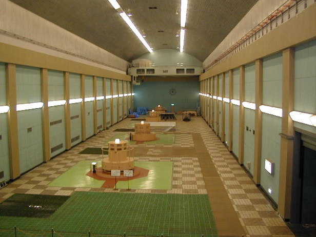 写真(9)黒部峡谷_発電所(小).JPG